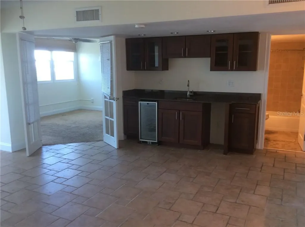 33 S Gulfstream Avenue Sarasota FL 34236