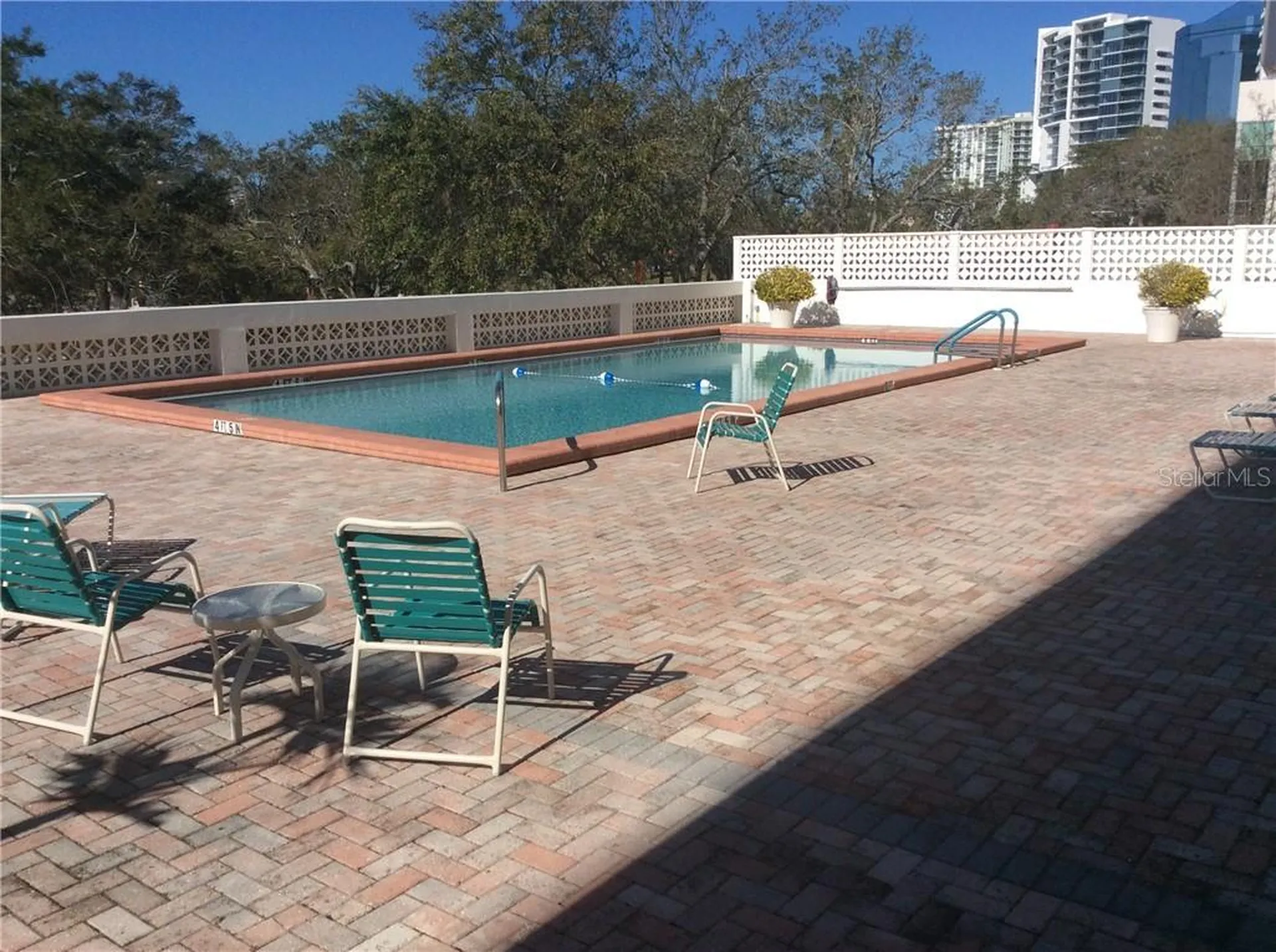 33 S Gulfstream Avenue Sarasota FL 34236