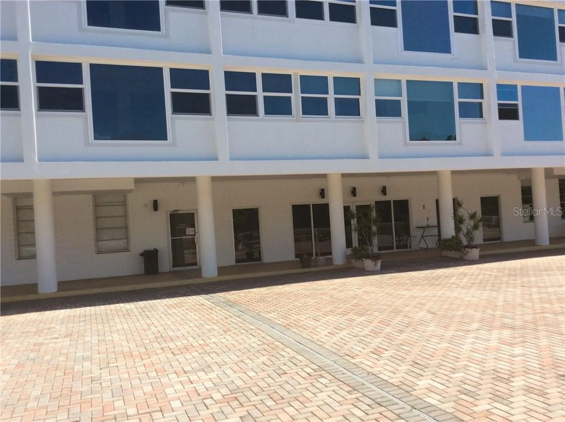 33 S Gulfstream Avenue Sarasota FL 34236