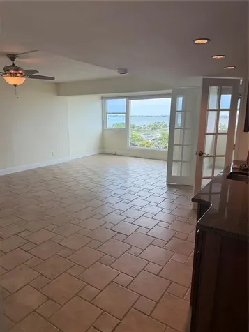 33 S Gulfstream Avenue Sarasota FL 34236