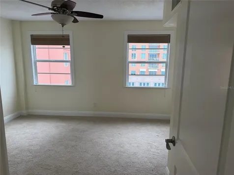 33 S Gulfstream Avenue Sarasota FL 34236