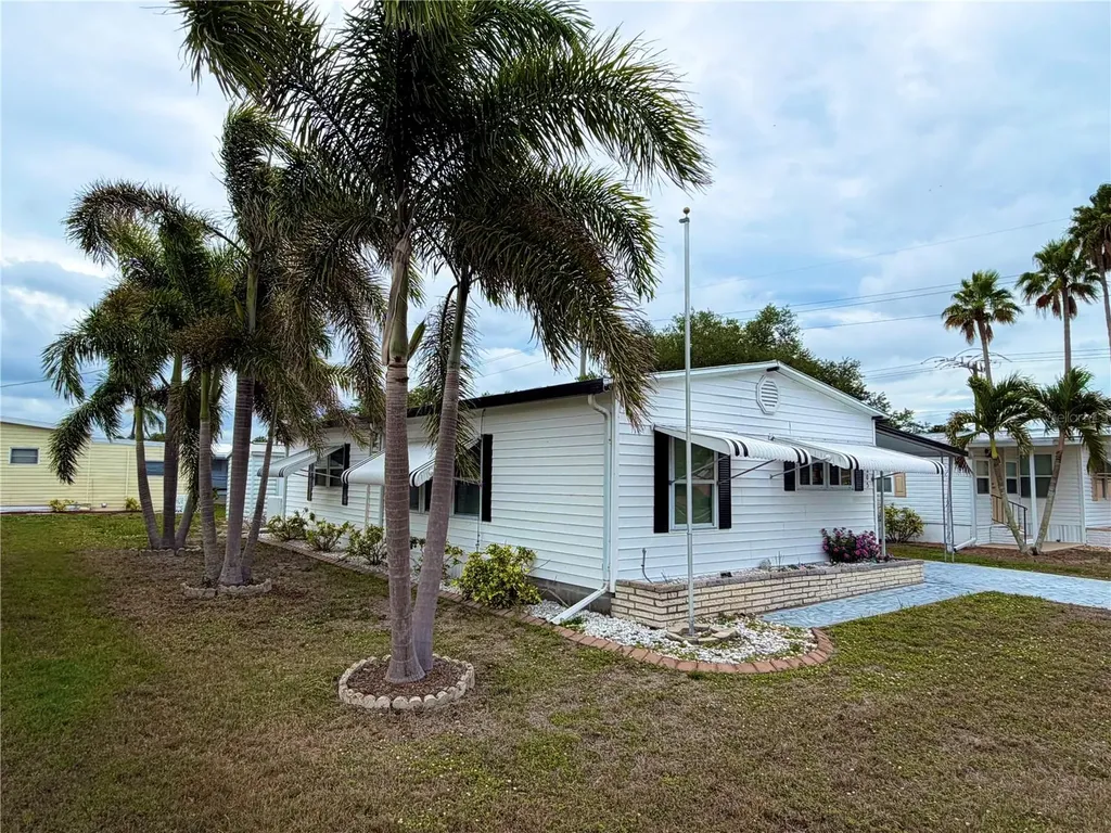5205 5th Street E Bradenton FL 34203