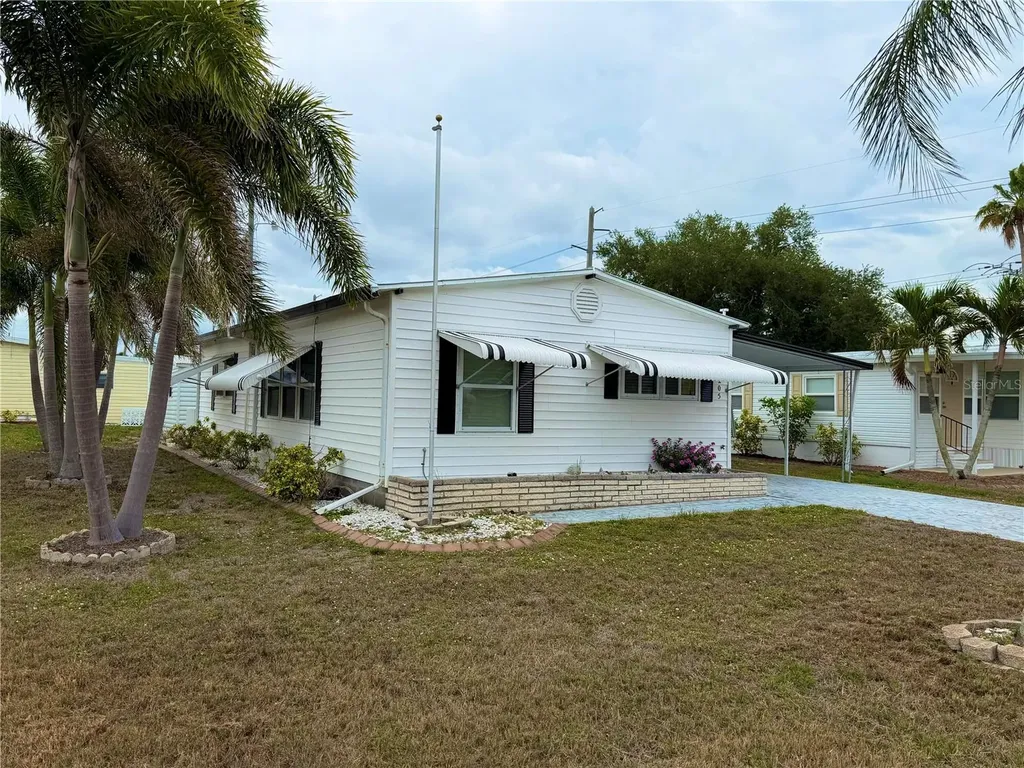 5205 5th Street E Bradenton FL 34203