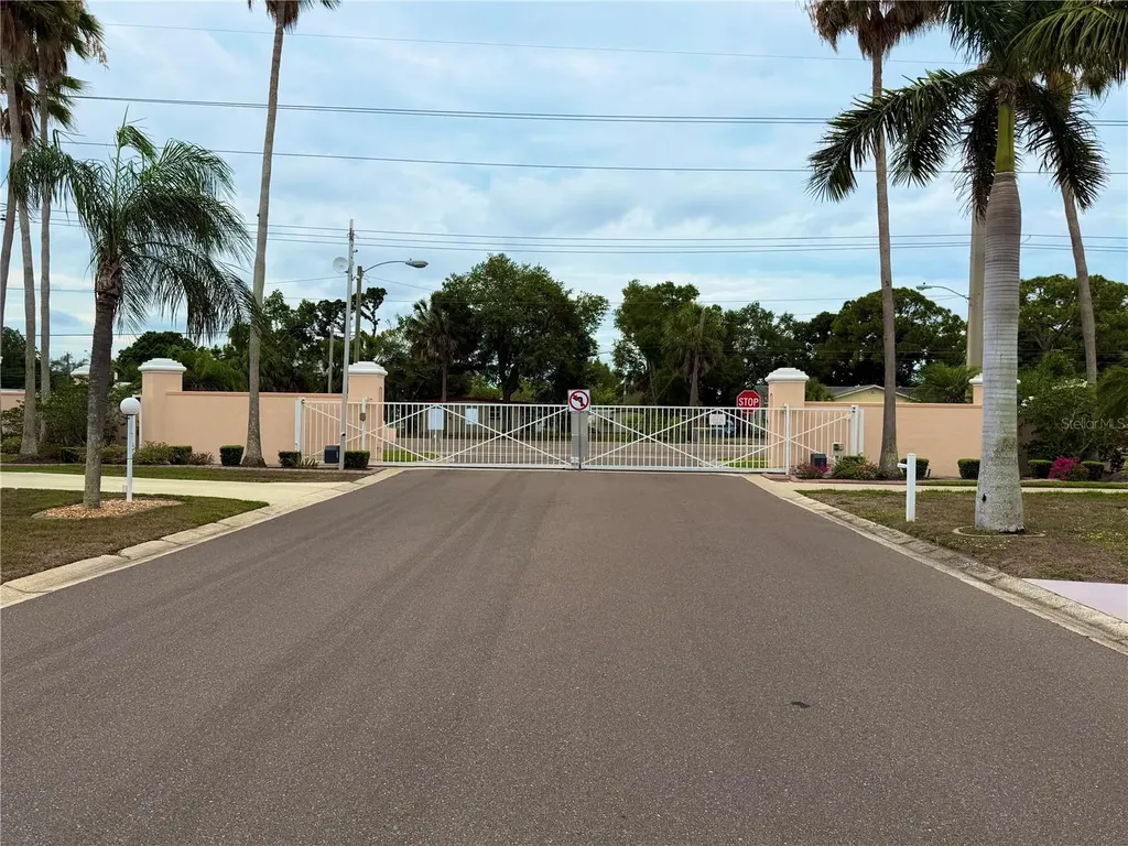 5205 5th Street E Bradenton FL 34203