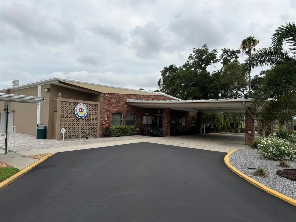 5205 5th Street E Bradenton FL 34203