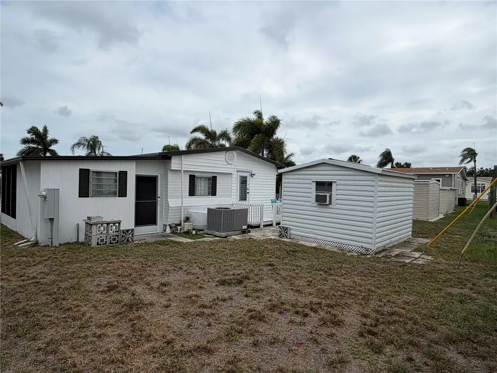 5205 5th Street E Bradenton FL 34203
