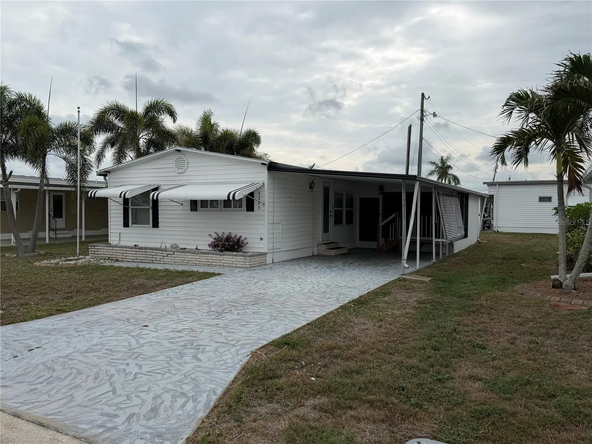 5205 5th Street E Bradenton FL 34203