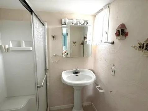 5205 5th Street E Bradenton FL 34203