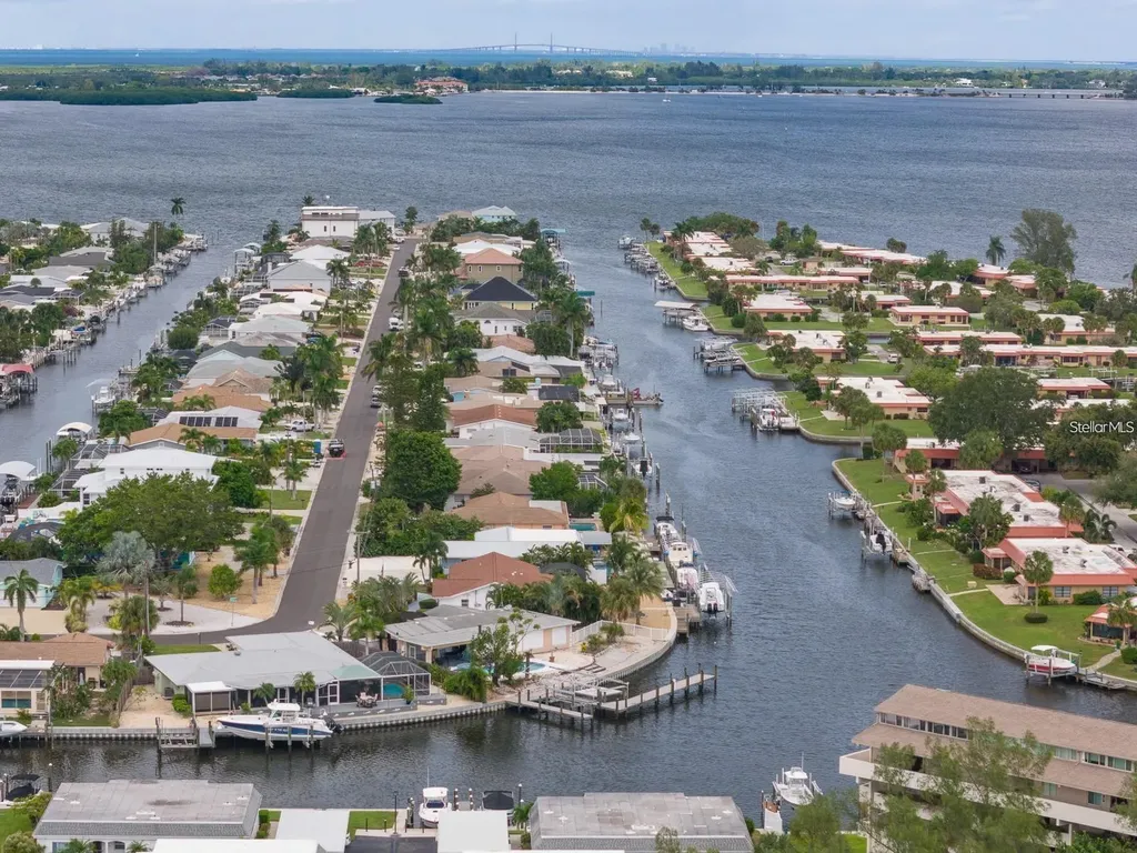 9810 Dorado Avenue Bradenton FL 34210