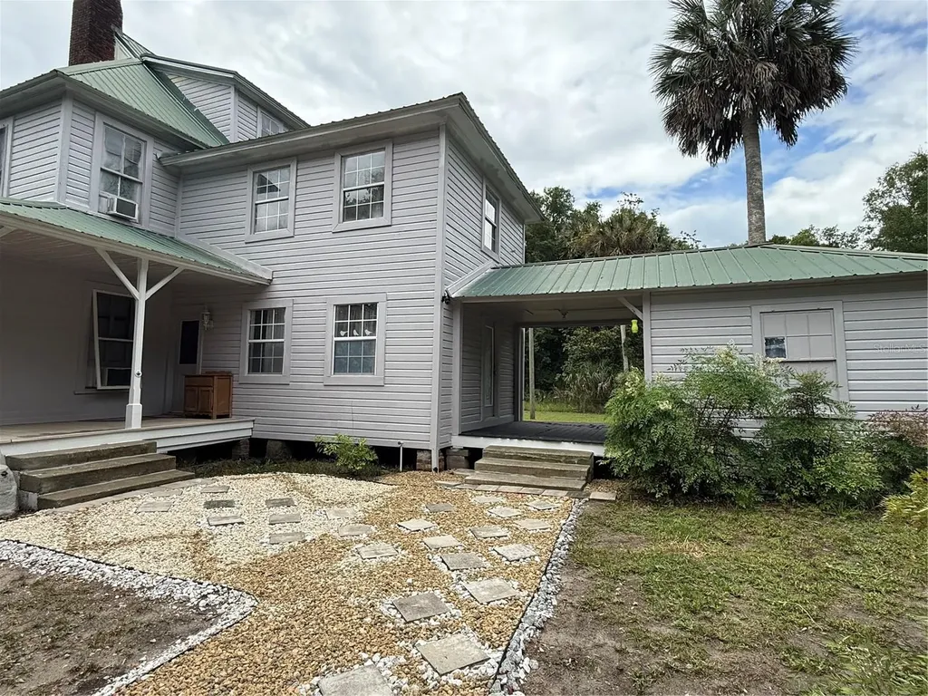 110 N Volusia Avenue Pierson FL 32180