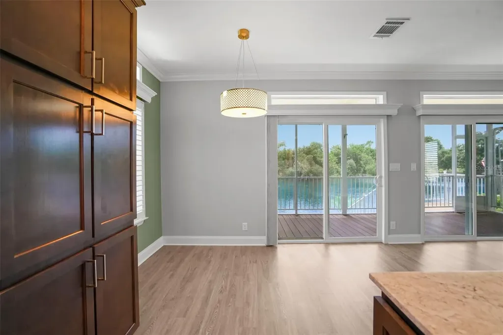 6825 Mount Orange Drive NE St Petersburg FL 33702