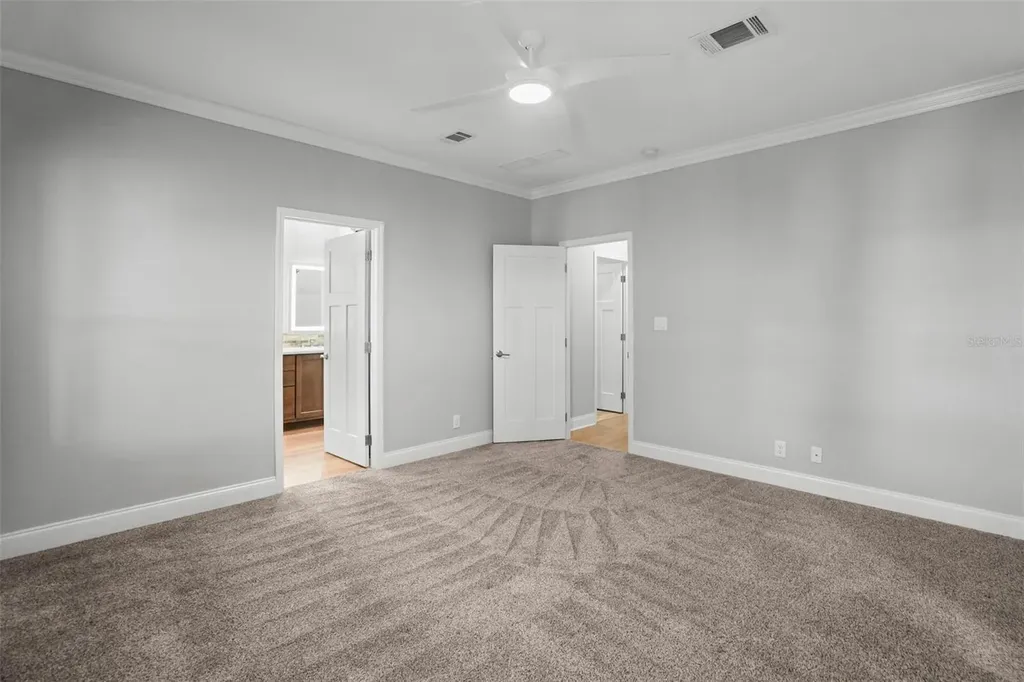 6825 Mount Orange Drive NE St Petersburg FL 33702