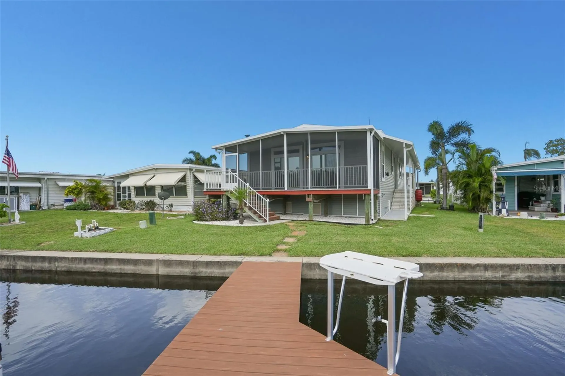 6825 Mount Orange Drive NE St Petersburg FL 33702