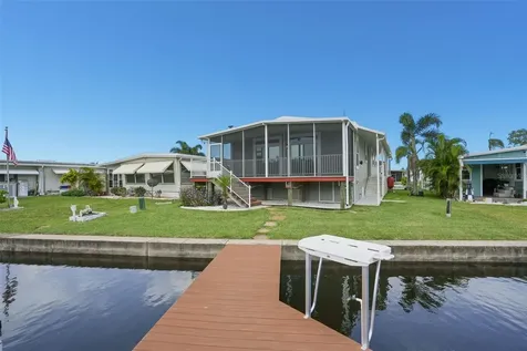 6825 Mount Orange Drive NE St Petersburg FL 33702