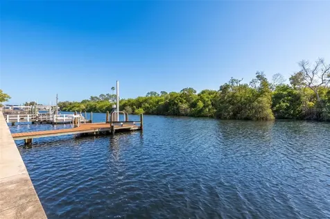 6825 Mount Orange Drive NE St Petersburg FL 33702