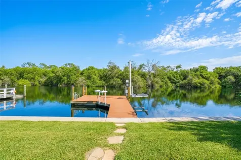 6825 Mount Orange Drive NE St Petersburg FL 33702
