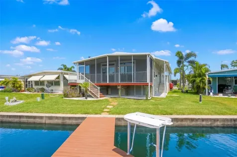 6825 Mount Orange Drive NE St Petersburg FL 33702