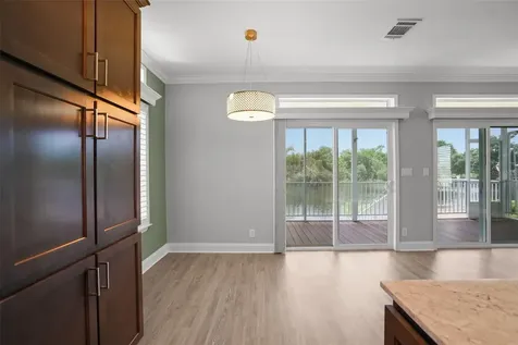 6825 Mount Orange Drive NE St Petersburg FL 33702