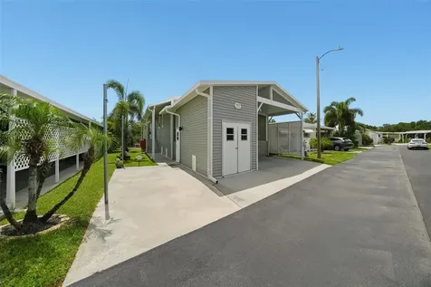 6825 Mount Orange Drive NE St Petersburg FL 33702