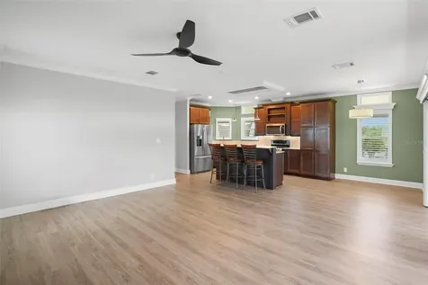 6825 Mount Orange Drive NE St Petersburg FL 33702