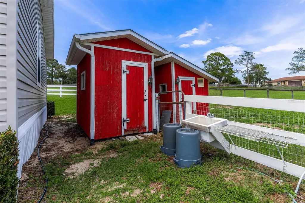 4400 Little Critter Trail Lady Lake FL 32159
