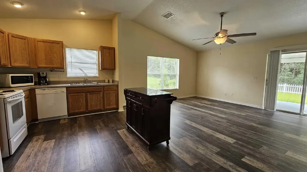 6290 W Oak Park Boulevard Homosassa FL 34446