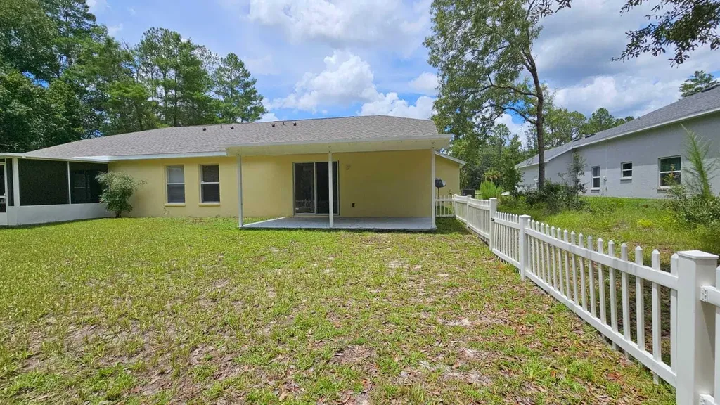6290 W Oak Park Boulevard Homosassa FL 34446
