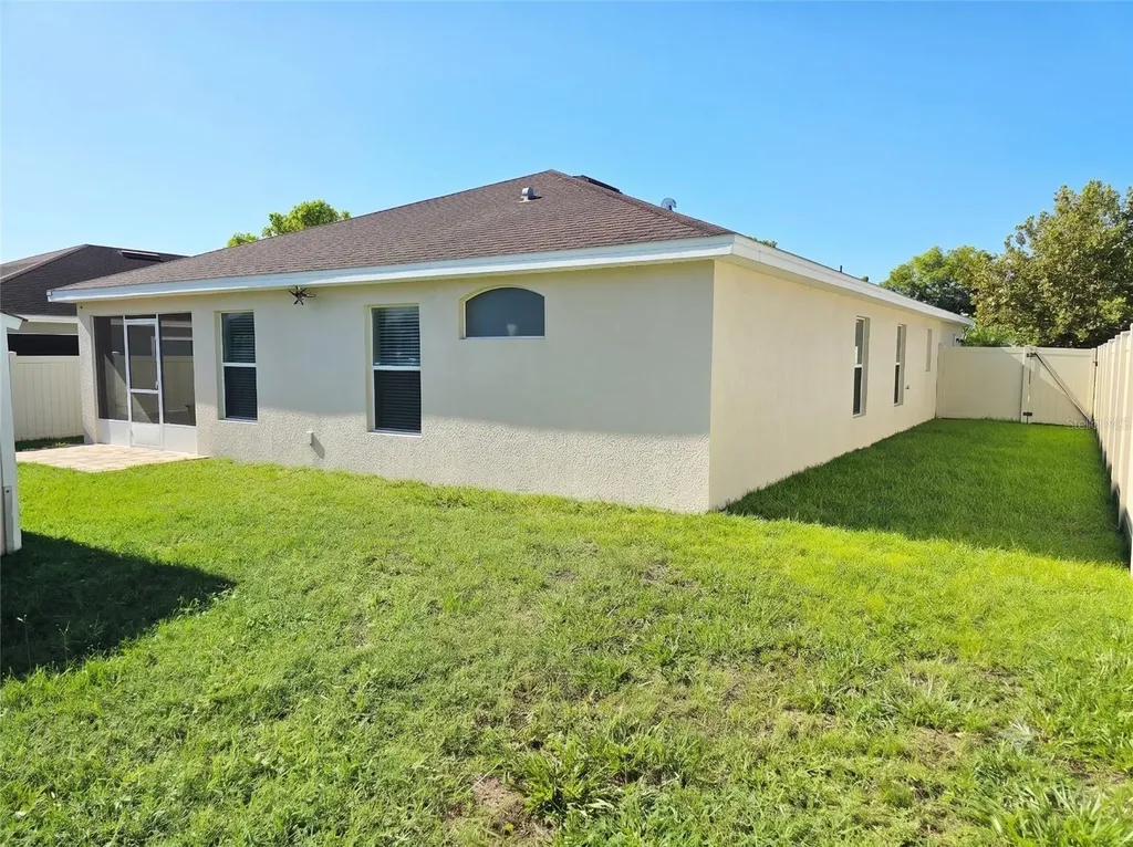 719 Vineyard Reserve Court Seffner FL 33584
