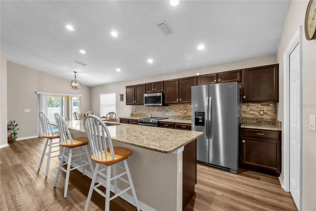 719 Vineyard Reserve Court Seffner FL 33584
