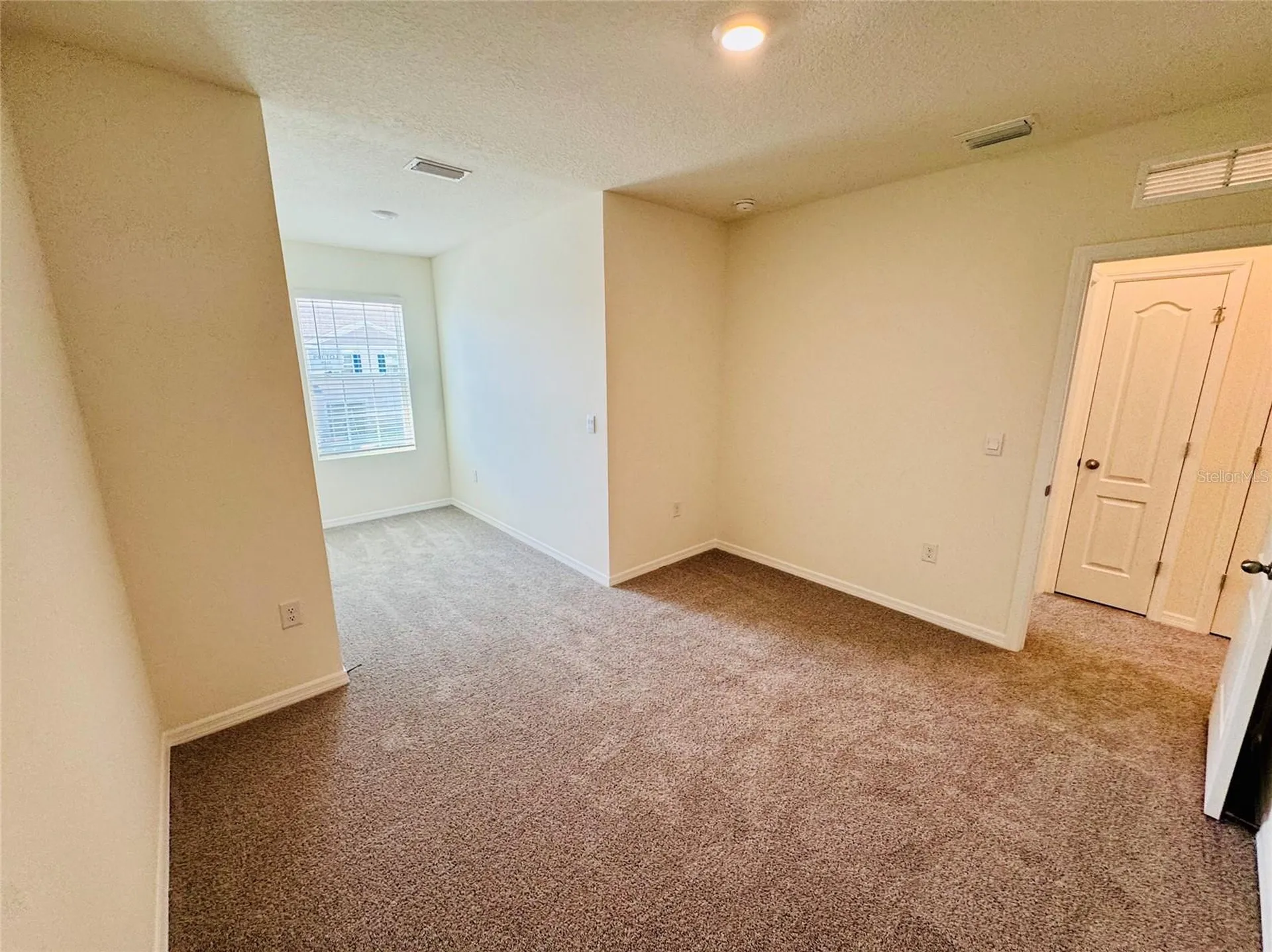 1492 Isleta Loop Kissimmee FL 34741
