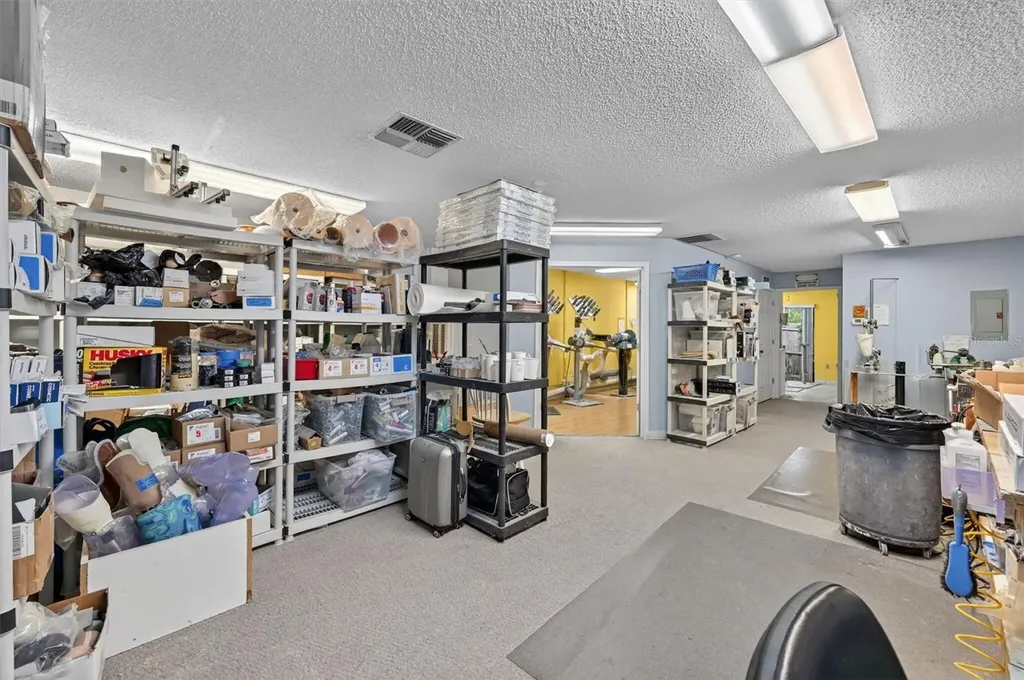 7 W Main Street Apopka FL 32703