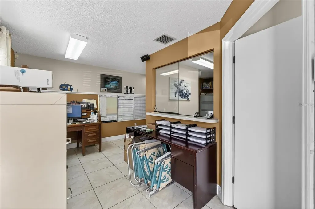 7 W Main Street Apopka FL 32703