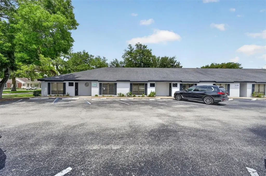 7 W Main Street Apopka FL 32703
