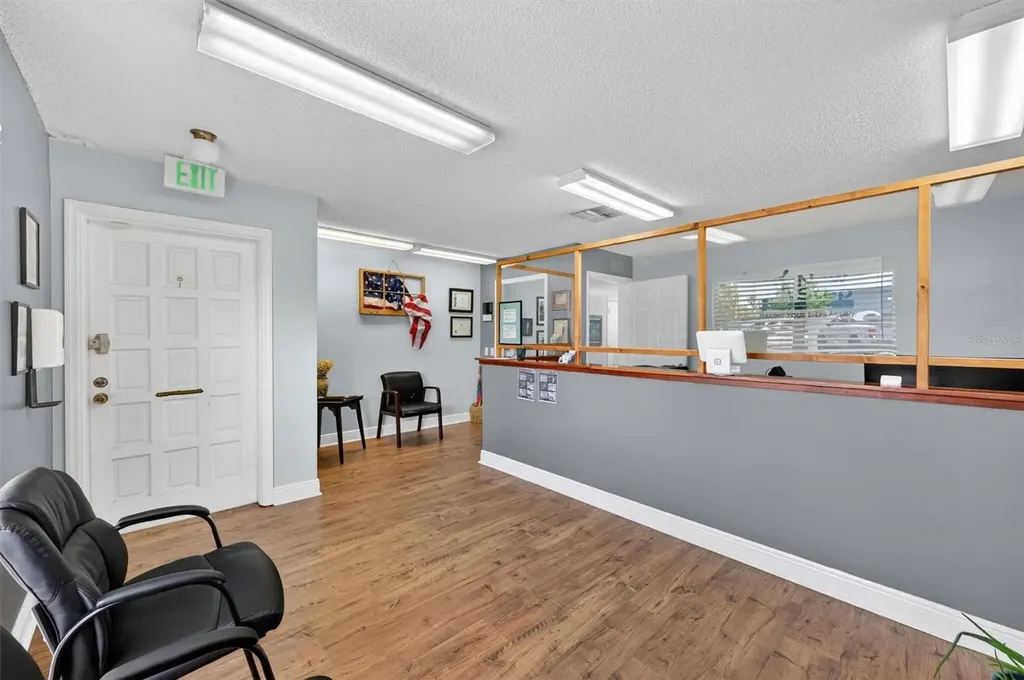 7 W Main Street Apopka FL 32703