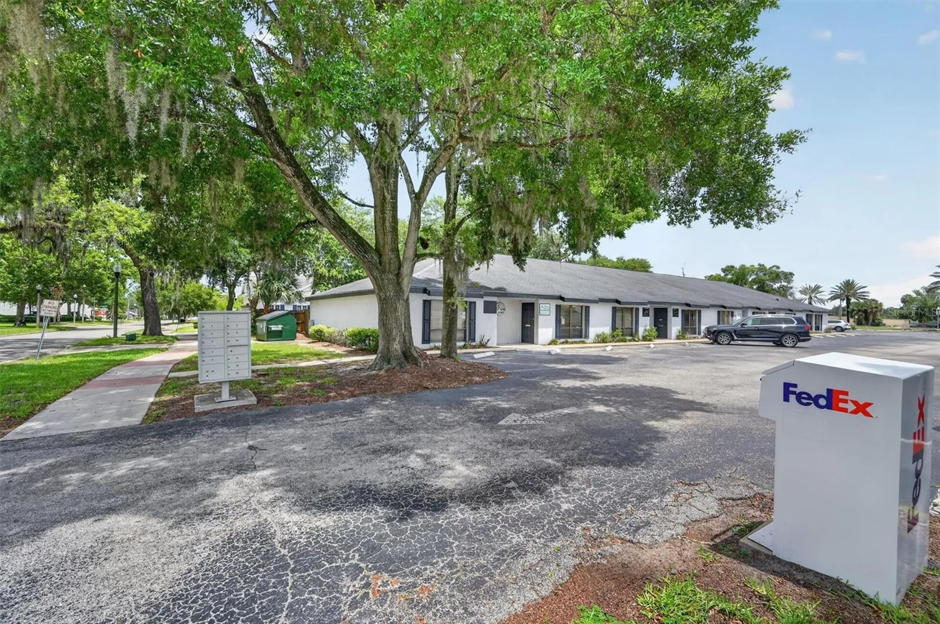 7 W Main Street Apopka FL 32703