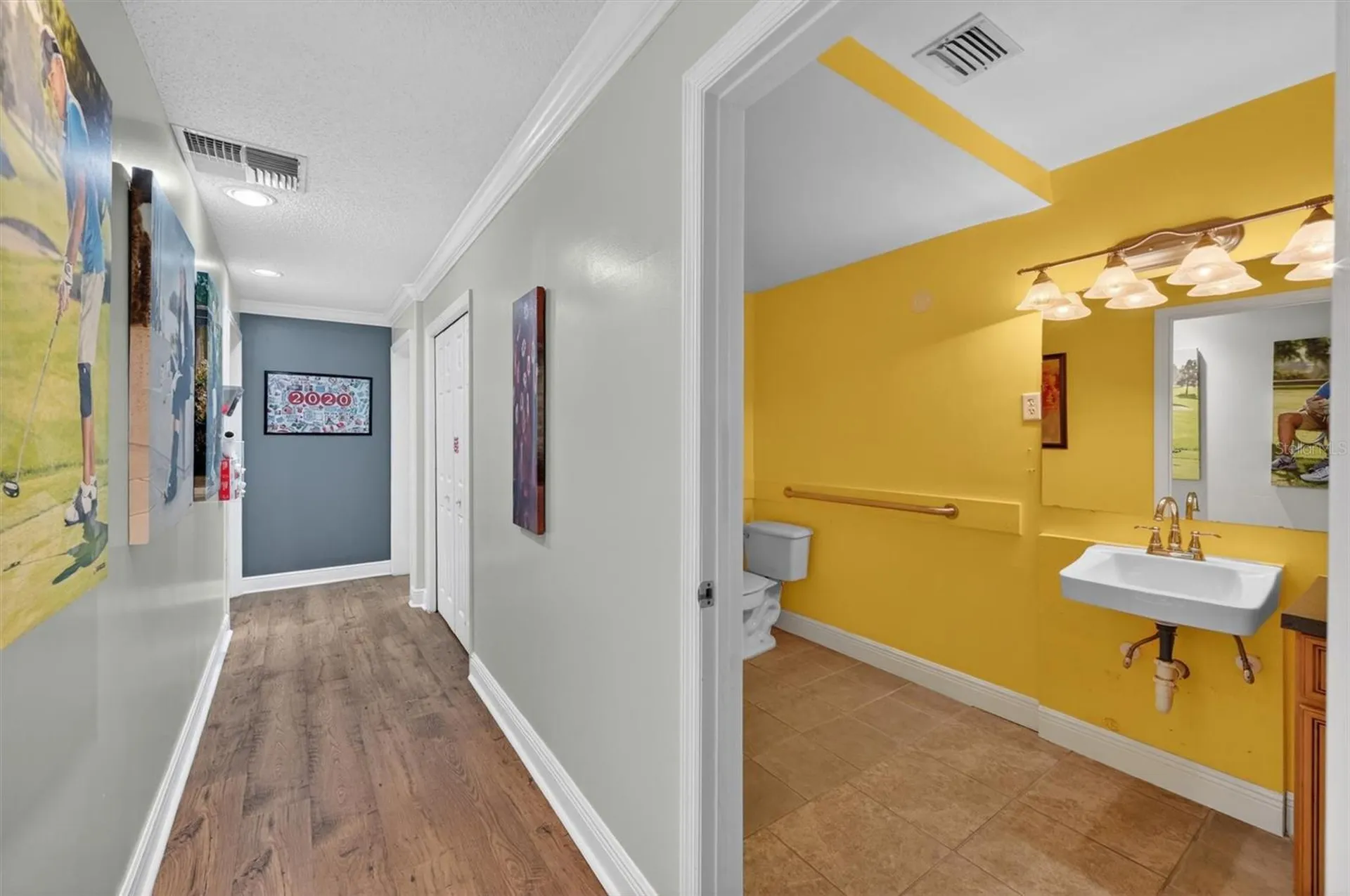 7 W Main Street Apopka FL 32703