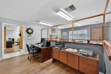 7 W Main Street Apopka FL 32703