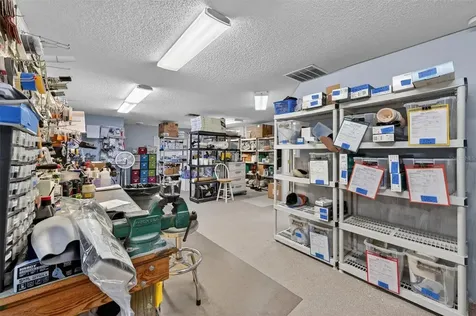 7 W Main Street Apopka FL 32703