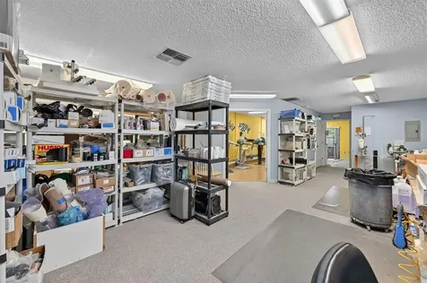 7 W Main Street Apopka FL 32703