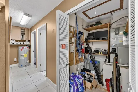 7 W Main Street Apopka FL 32703