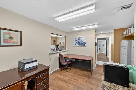 7 W Main Street Apopka FL 32703