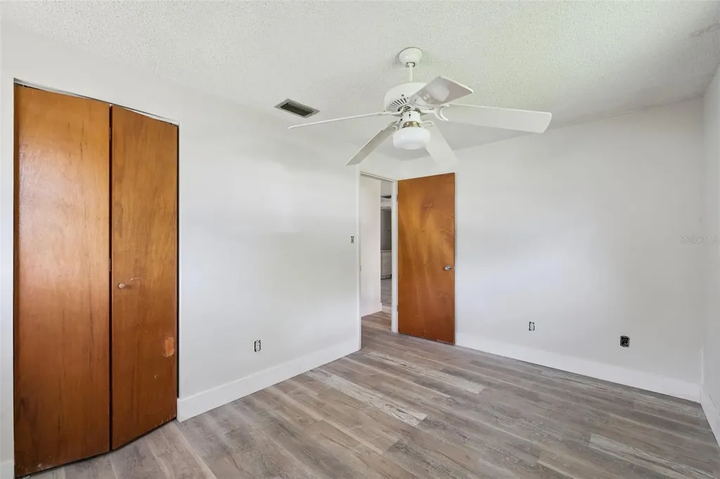 102 Cosmos Drive Orlando FL 32807
