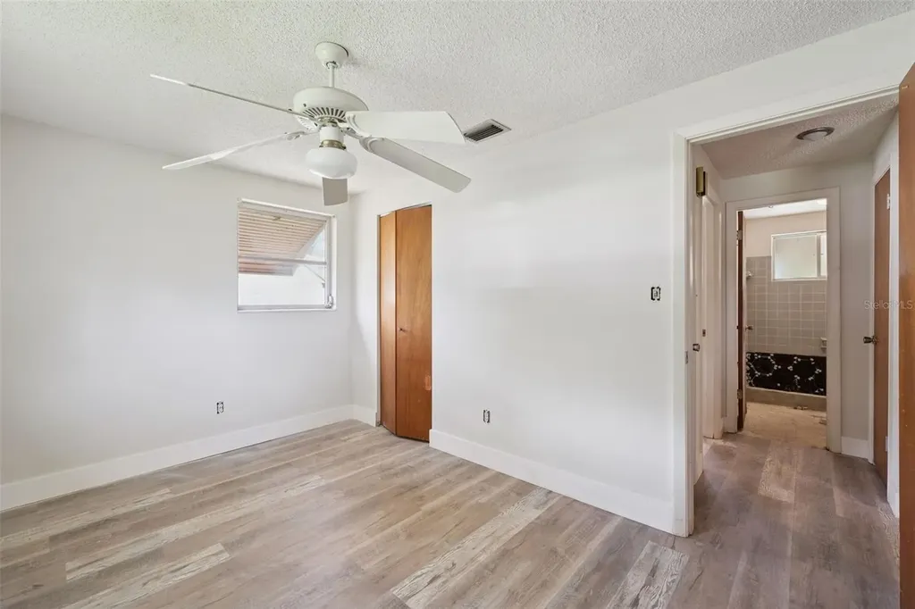 102 Cosmos Drive Orlando FL 32807