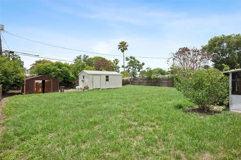 102 Cosmos Drive Orlando FL 32807