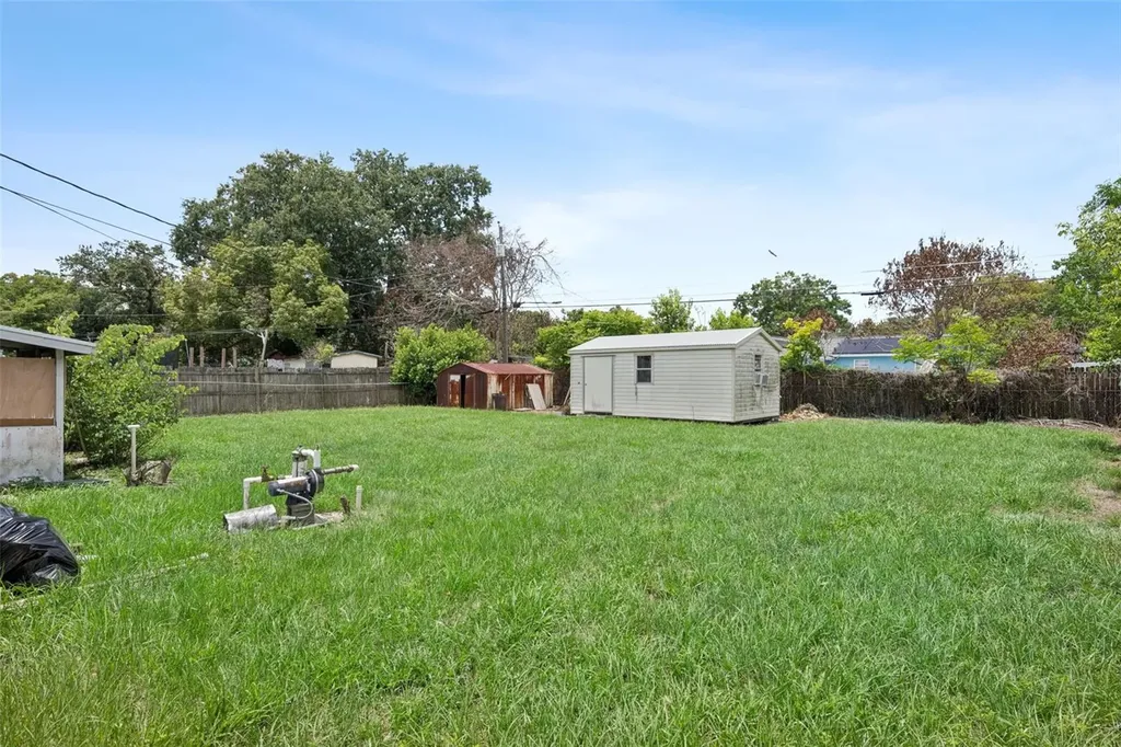 102 Cosmos Drive Orlando FL 32807