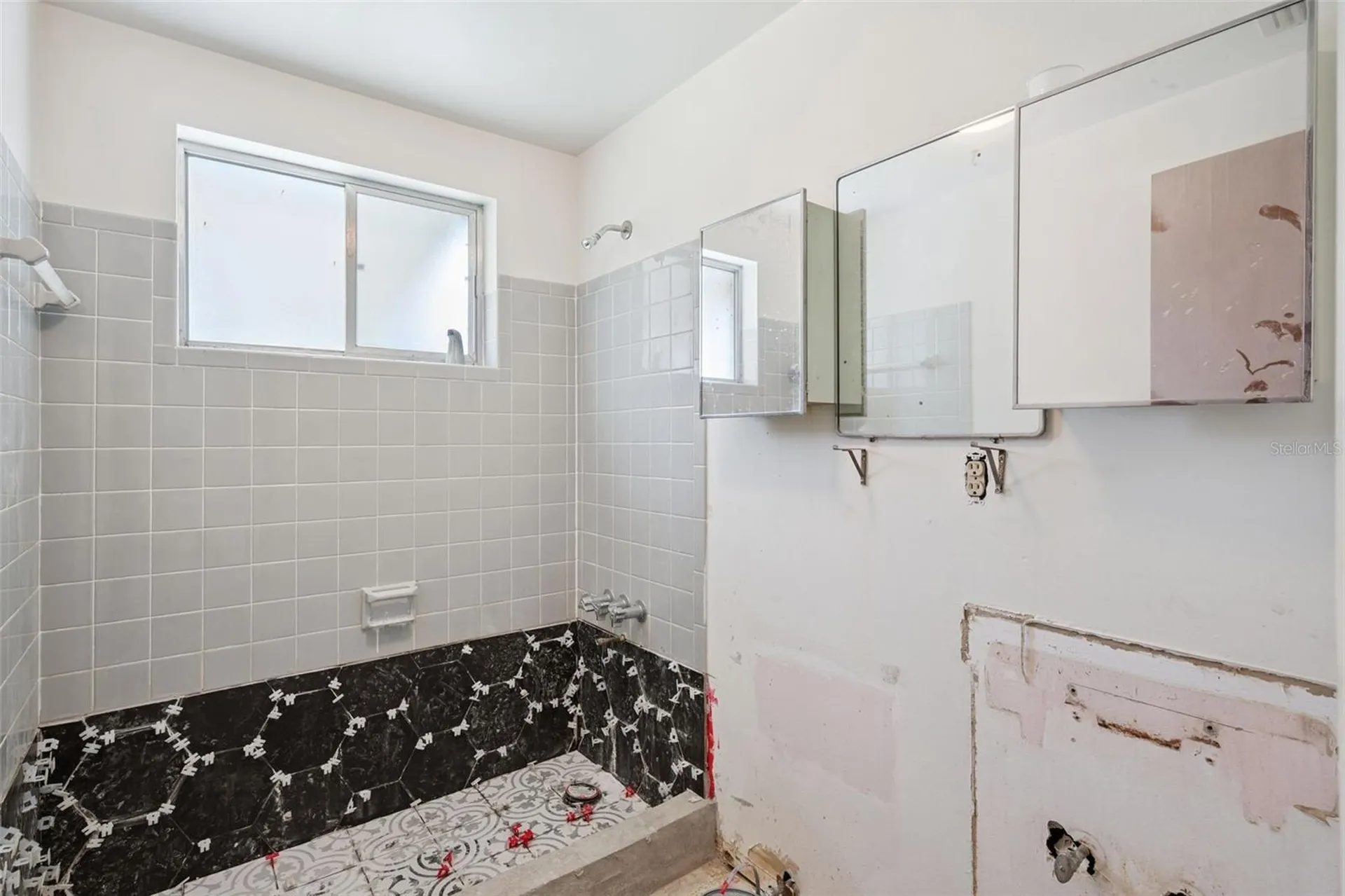102 Cosmos Drive Orlando FL 32807