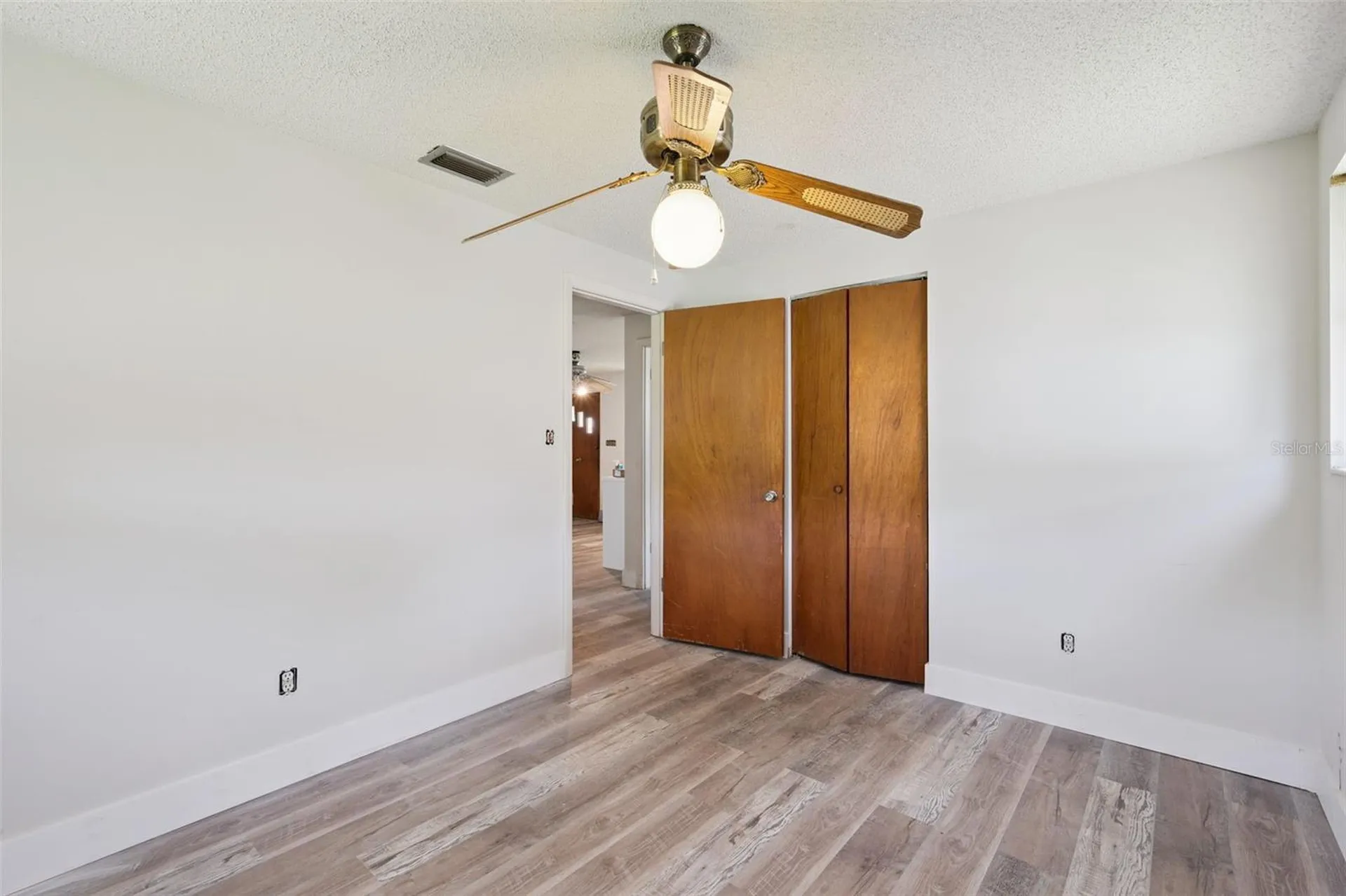 102 Cosmos Drive Orlando FL 32807