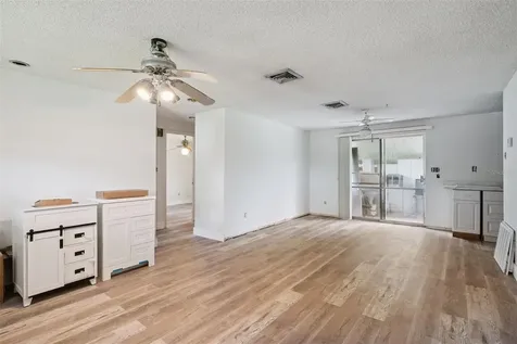 102 Cosmos Drive Orlando FL 32807