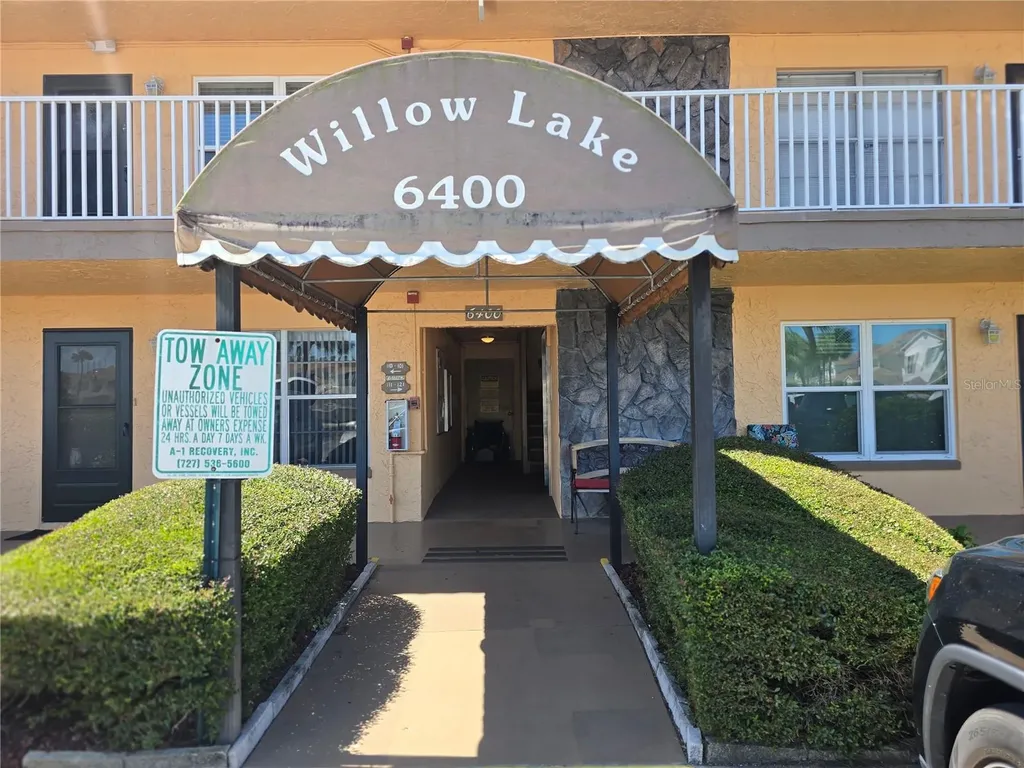 6400 46th Avenue N Kenneth City FL 33709