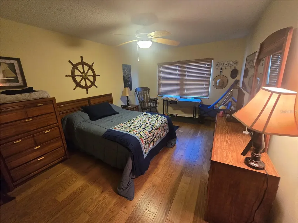 6400 46th Avenue N Kenneth City FL 33709